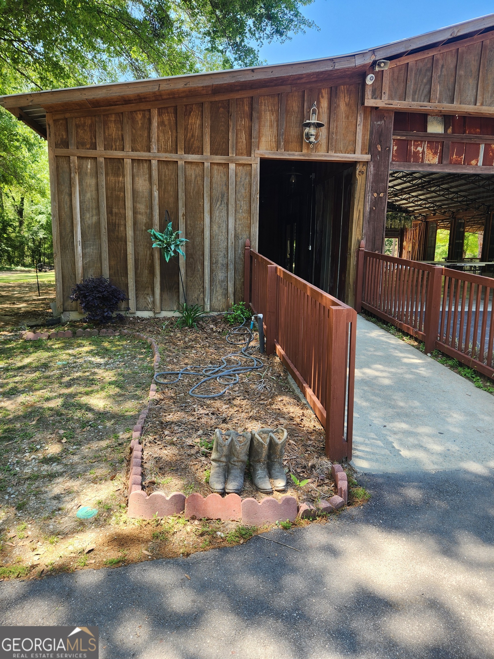 1827 Ga Highway 19 S Property Photo 4