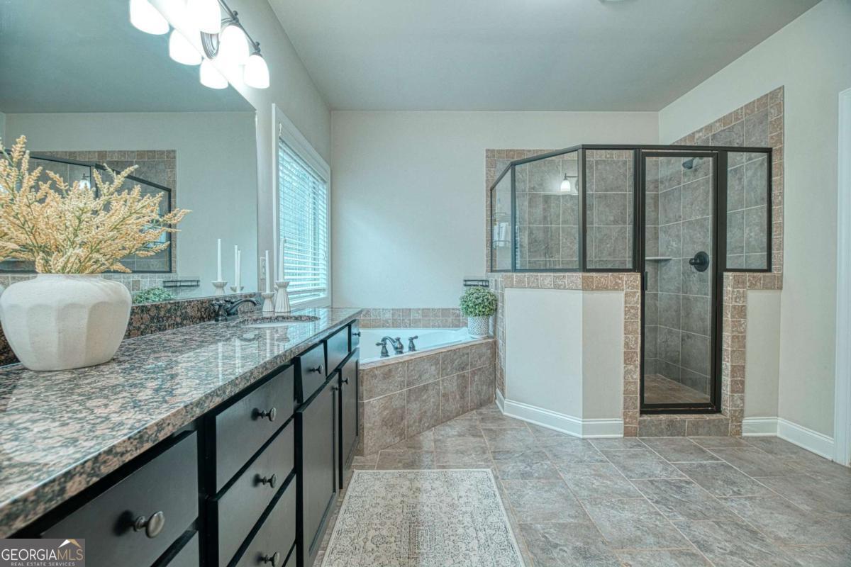 1381 Mayfair Way Property Photo 10