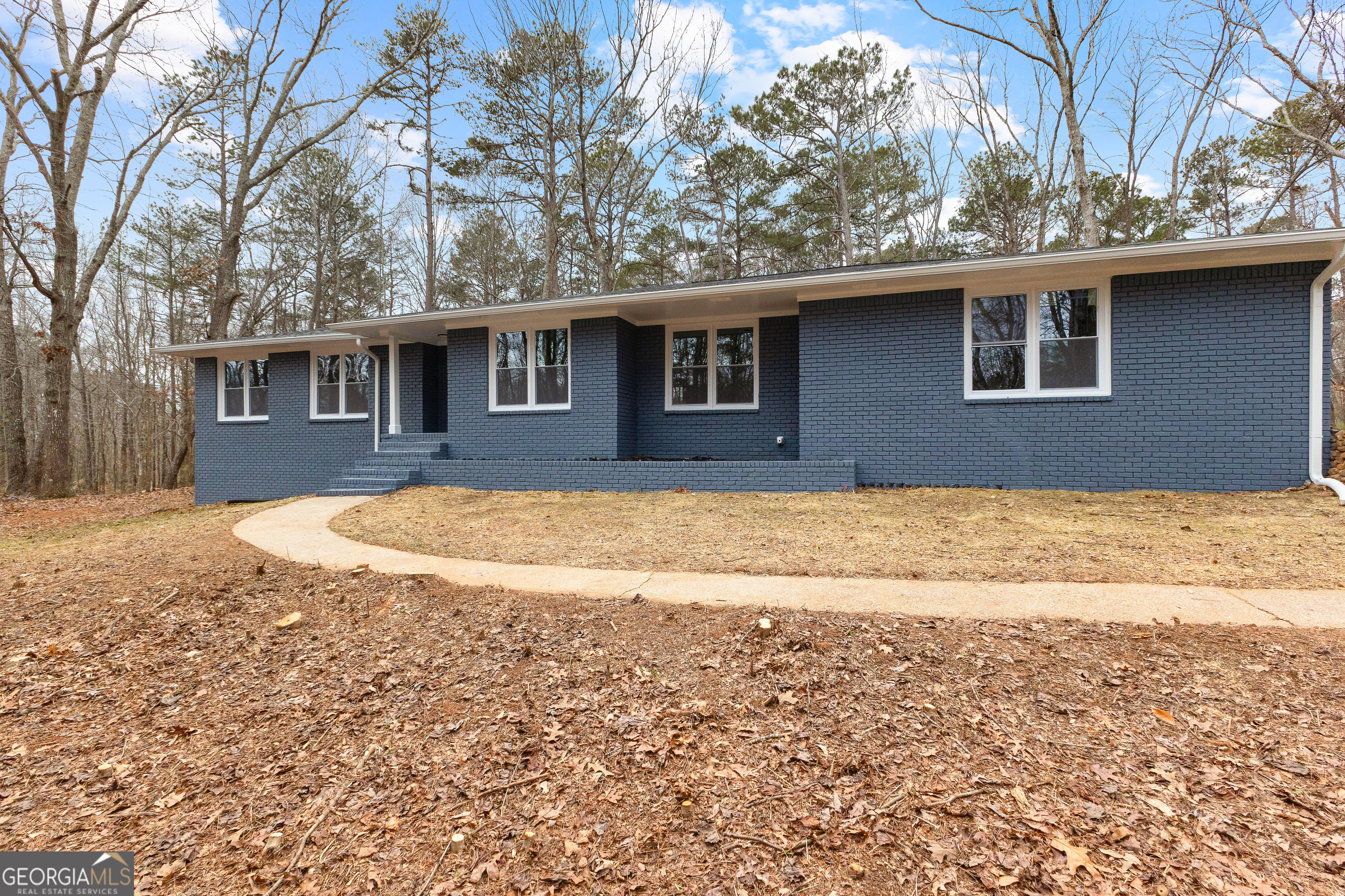 4145 White Oak Drive Property Photo 1