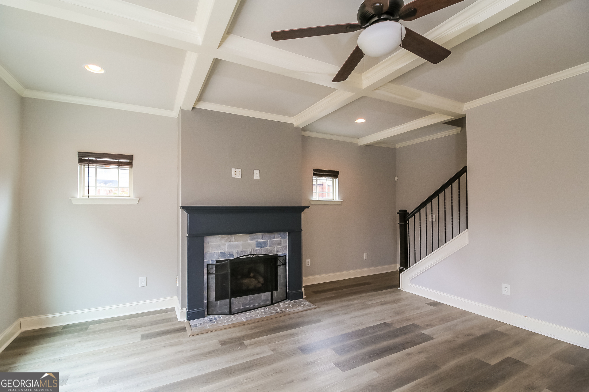 2331 Bouldercliff Way Se Property Photo 6