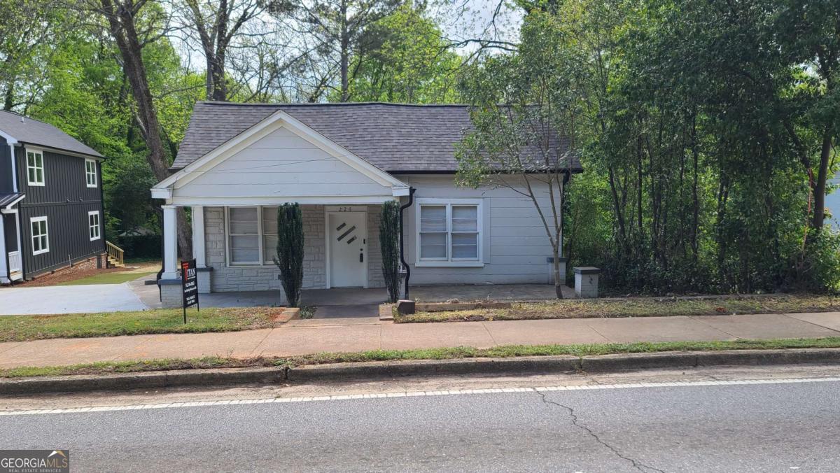 226 Vine Street Property Photo 1
