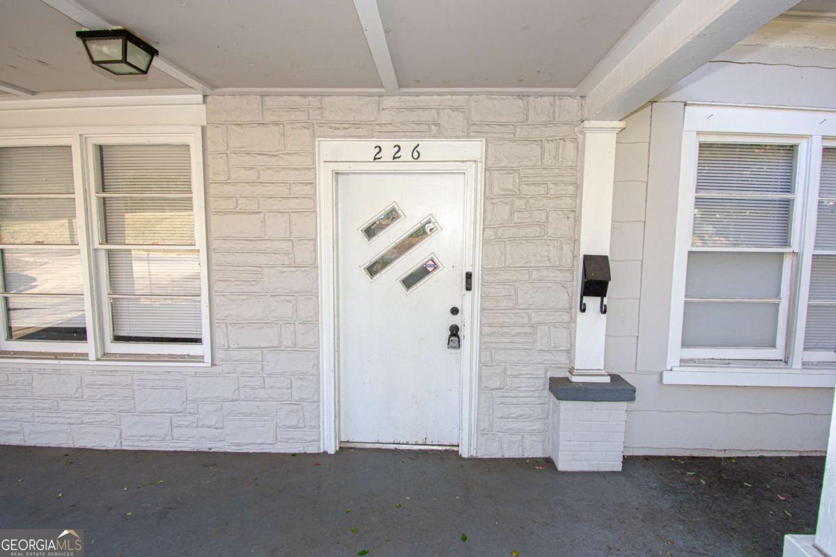 226 Vine Street Property Photo 3