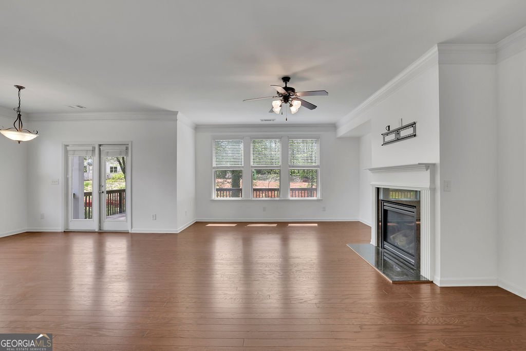 21 Belmore Manor Drive Property Photo 5