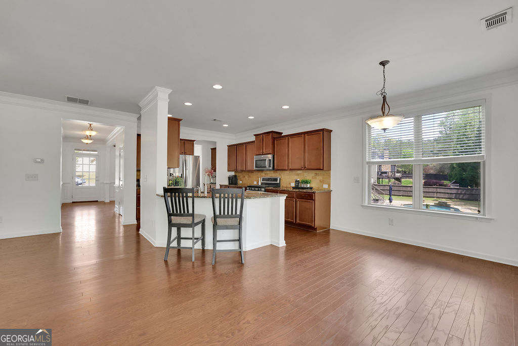 21 Belmore Manor Drive Property Photo 8