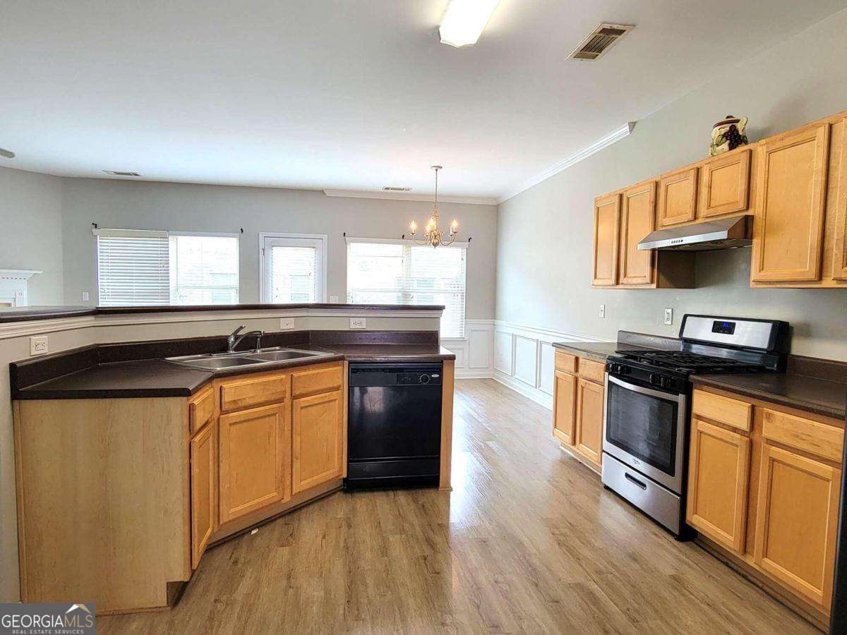 4005 Labrador Way Property Photo 6