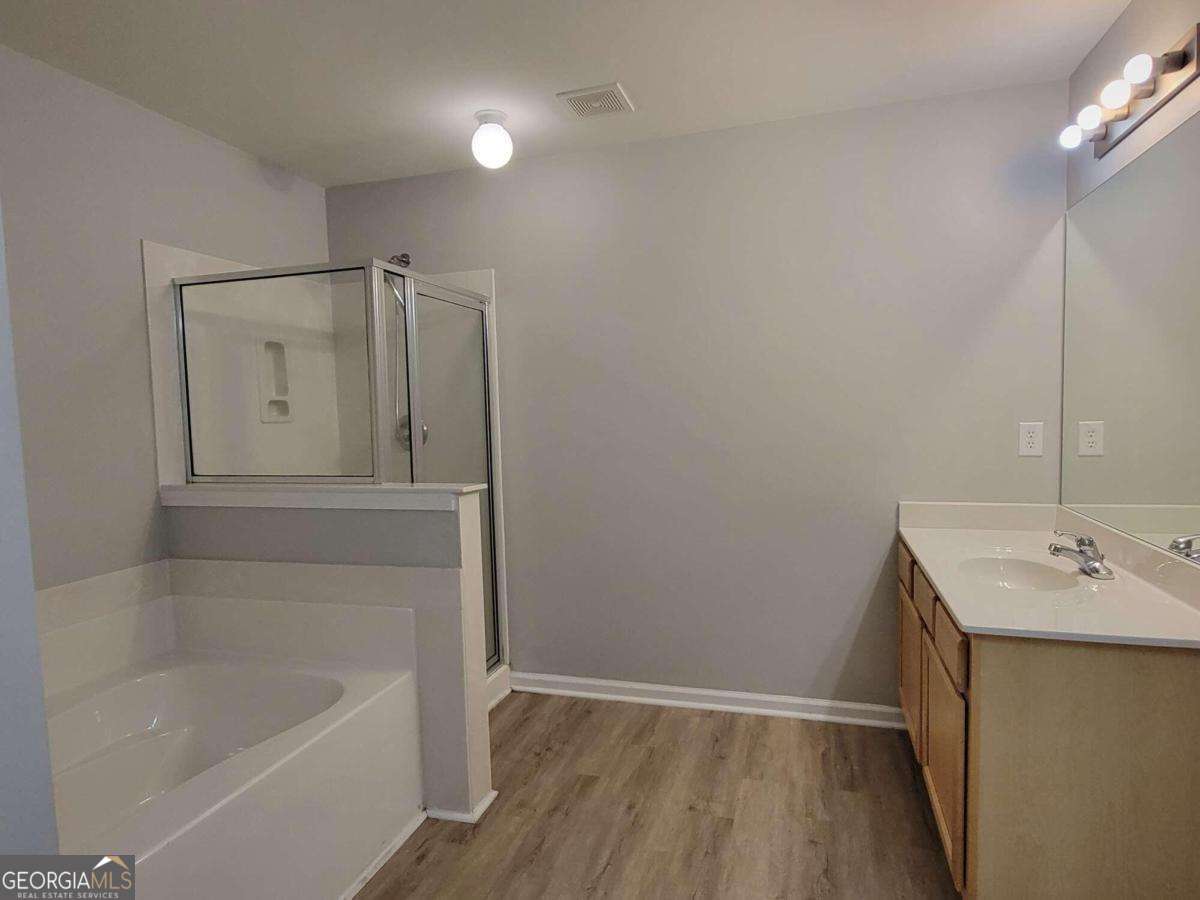 4005 Labrador Way Property Photo 12
