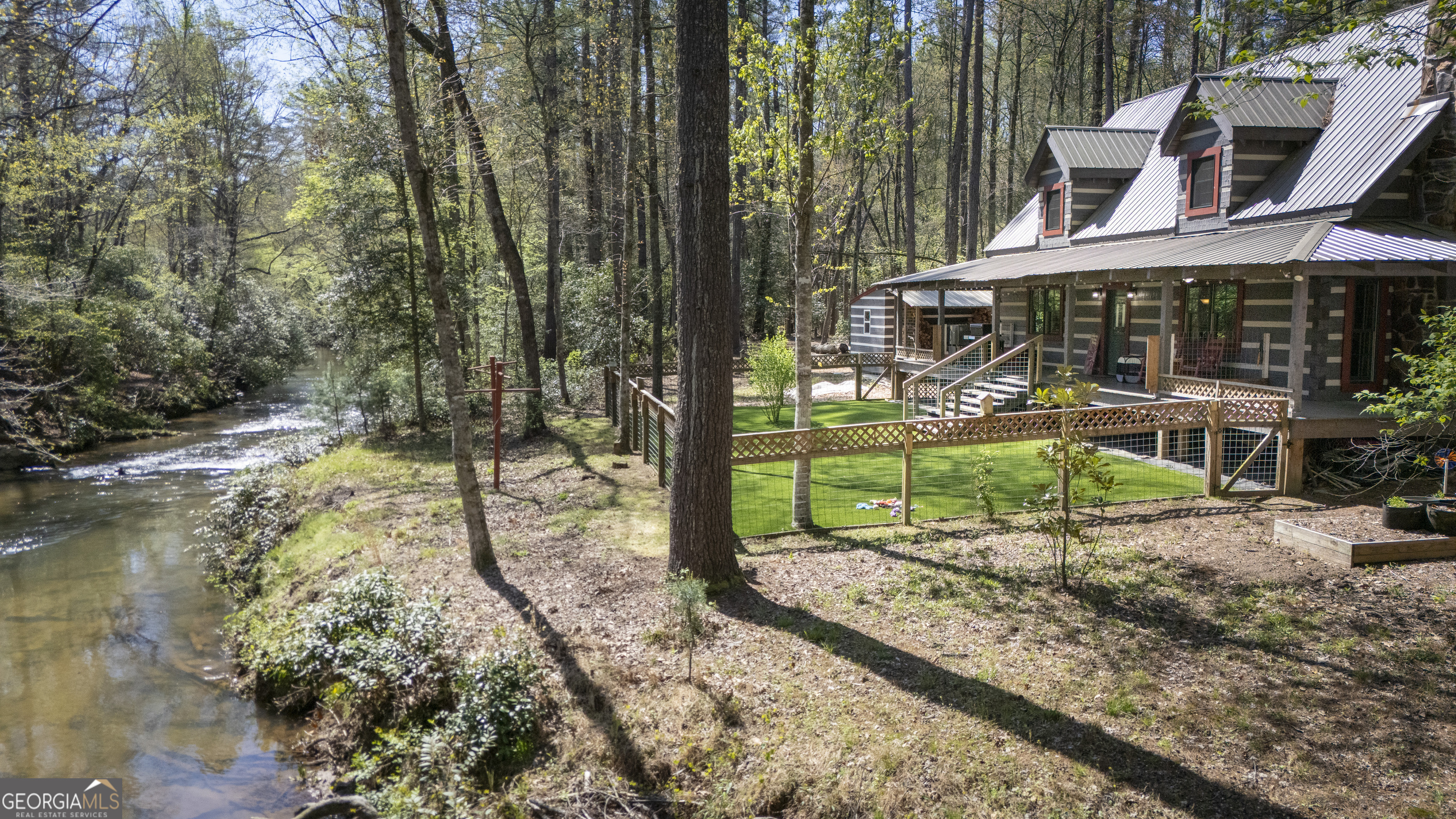 1323 Hooper Road Property Photo 6