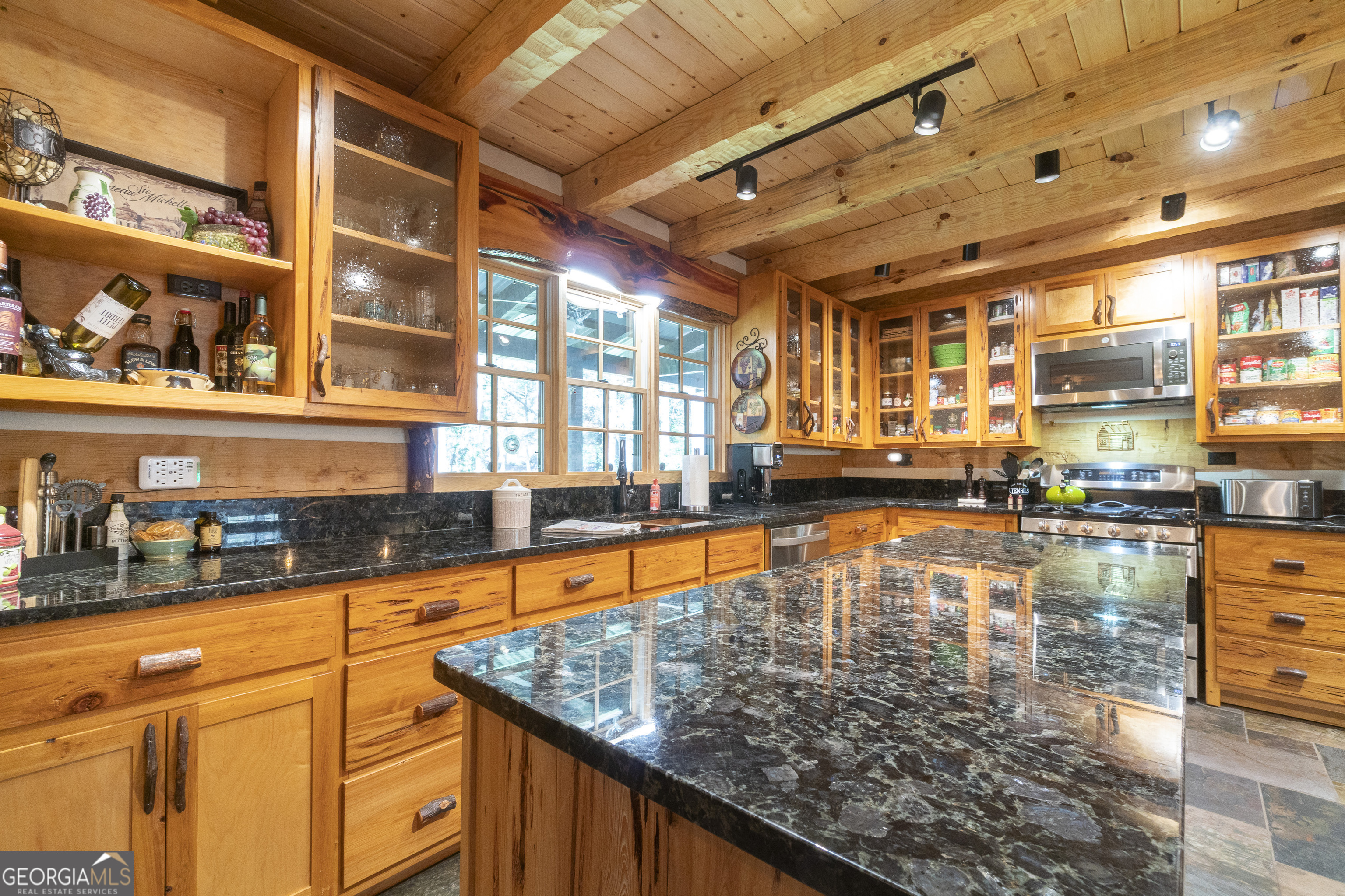 1323 Hooper Road Property Photo 18