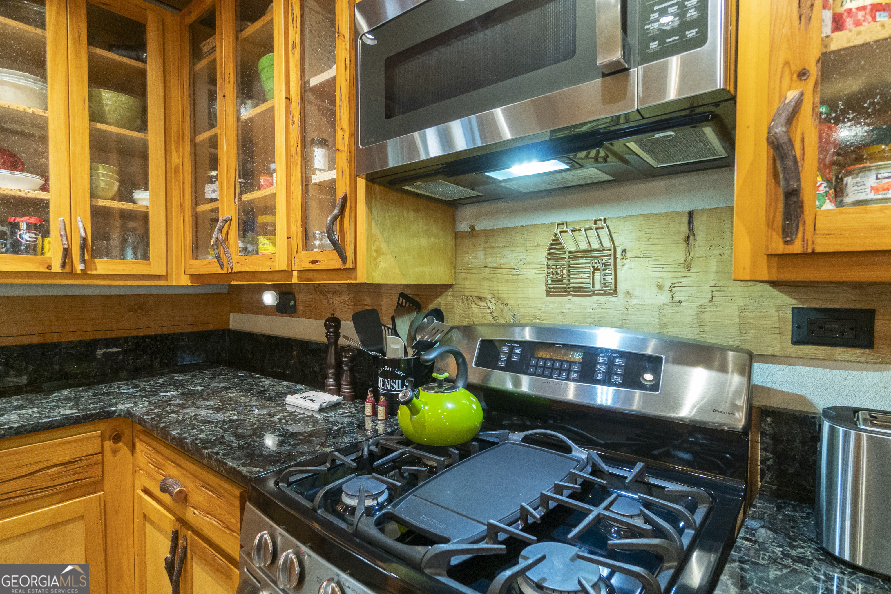 1323 Hooper Road Property Photo 22