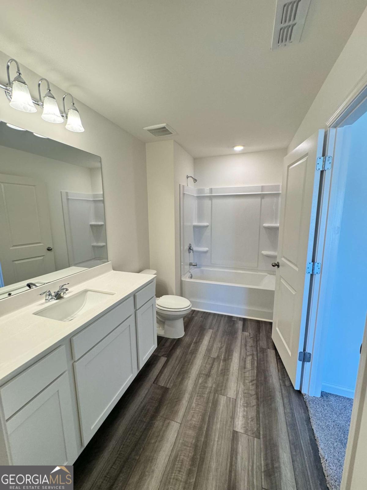 242 Rydal Way Property Photo 7