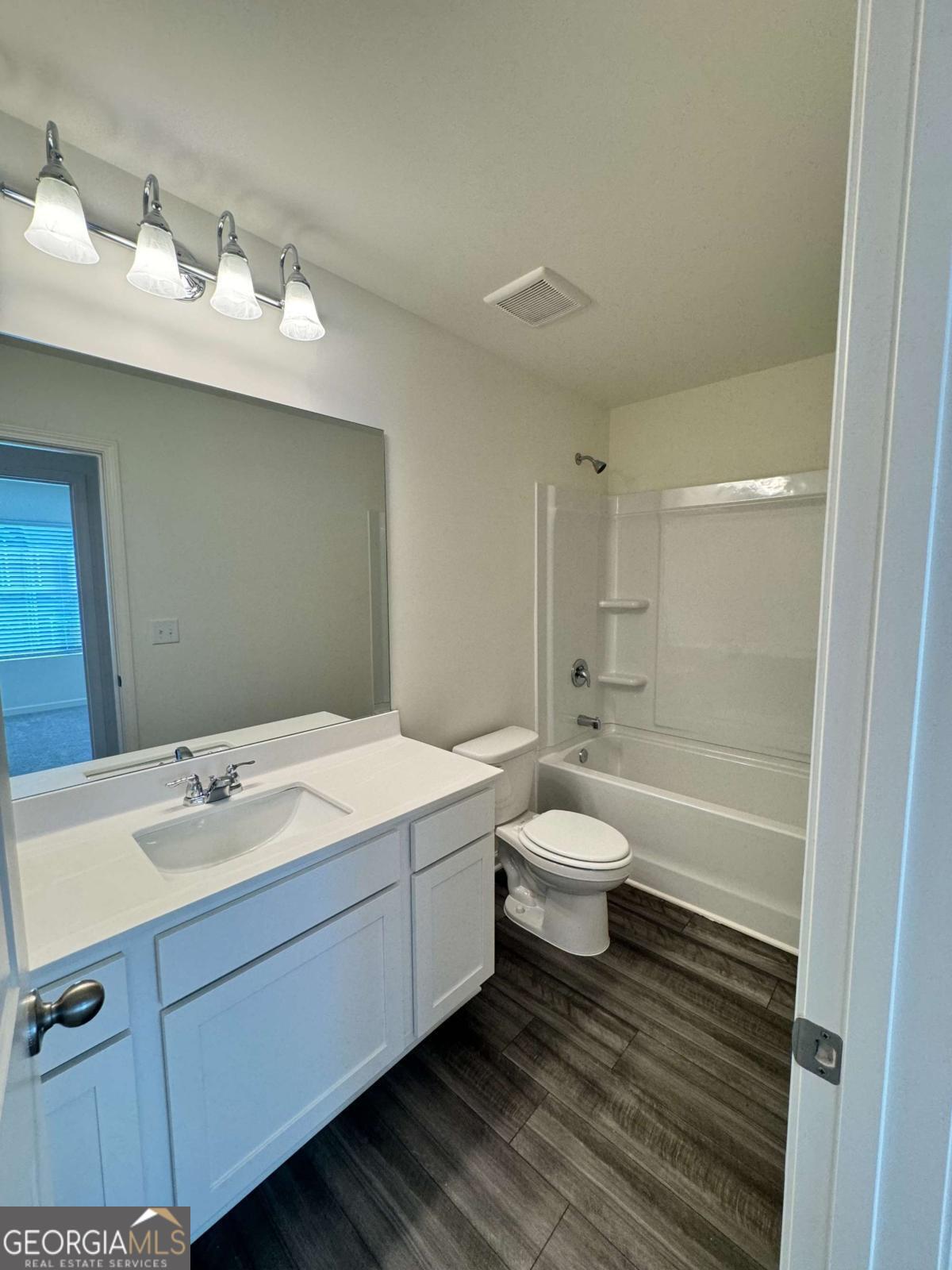 242 Rydal Way Property Photo 10