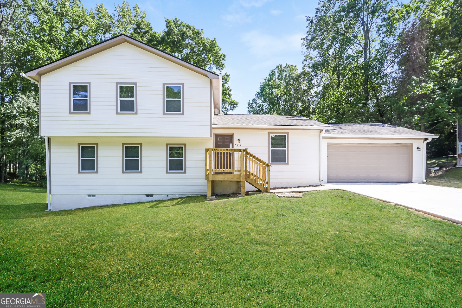 926 Canary Court Property Photo