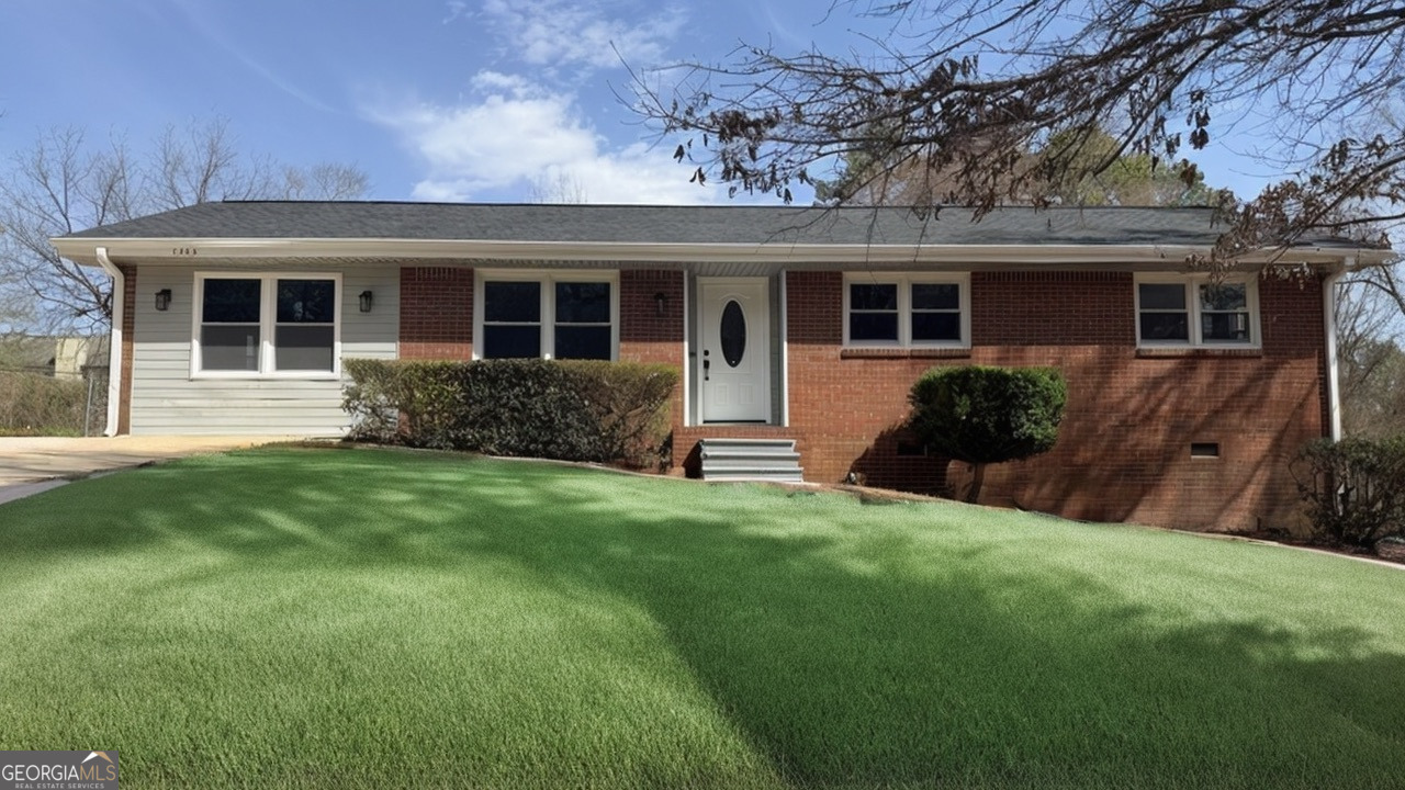 1745 Rockbridge Road Nw Property Photo 1