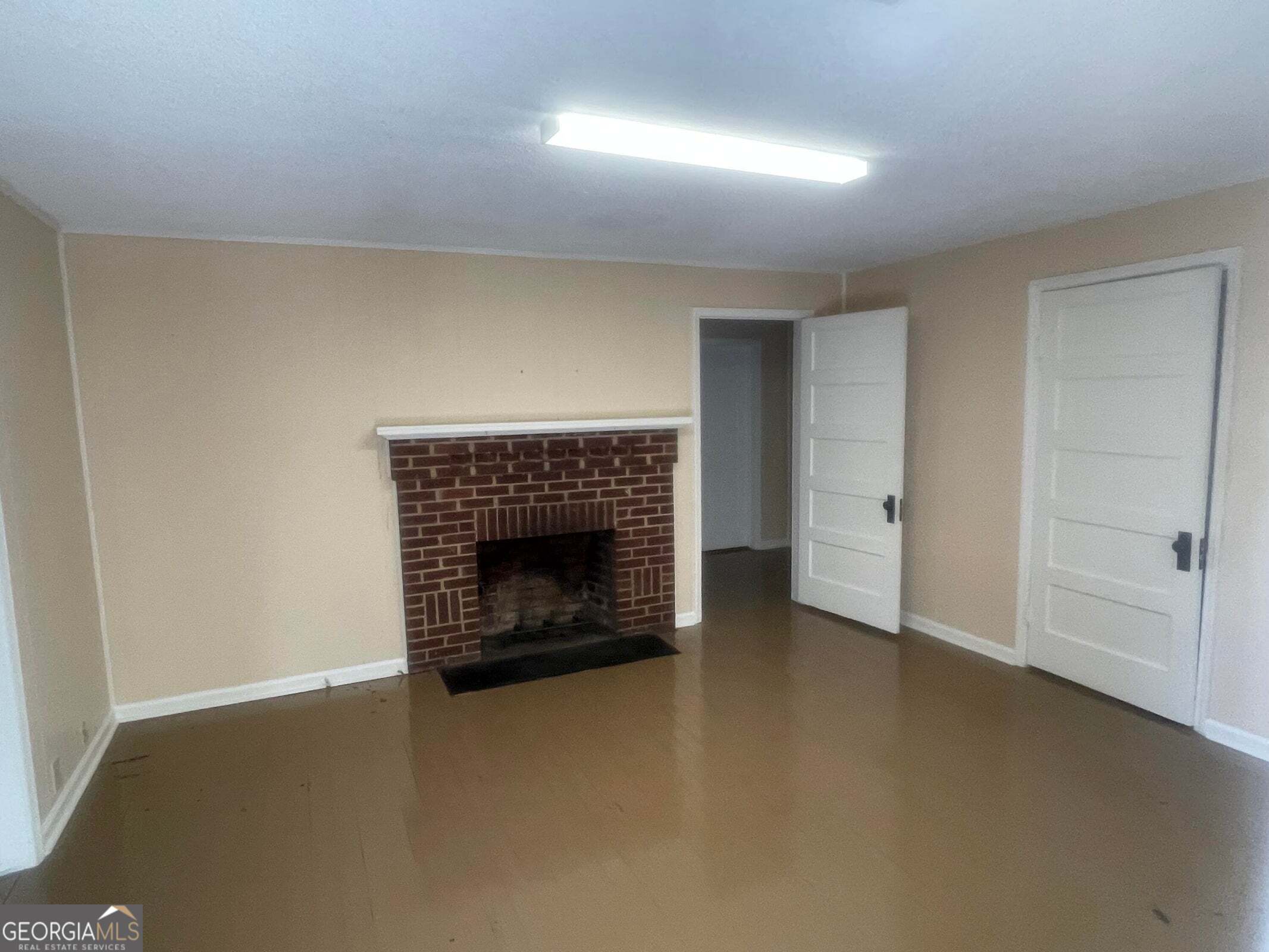 229 Greenway Street Property Photo 2