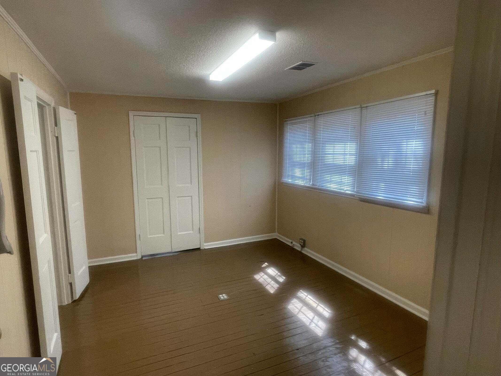229 Greenway Street Property Photo 5