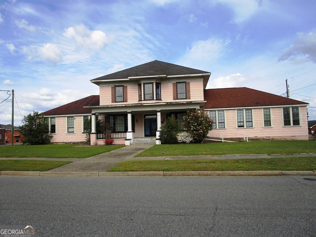 107 Rowe Street Property Photo 4