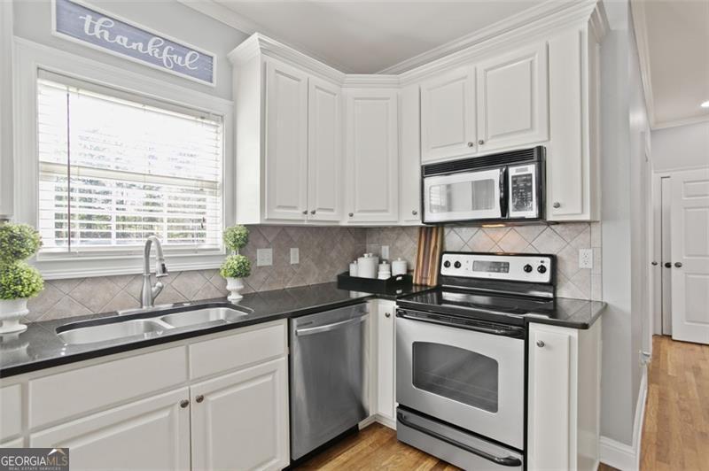 896 Winn Road Property Photo 17