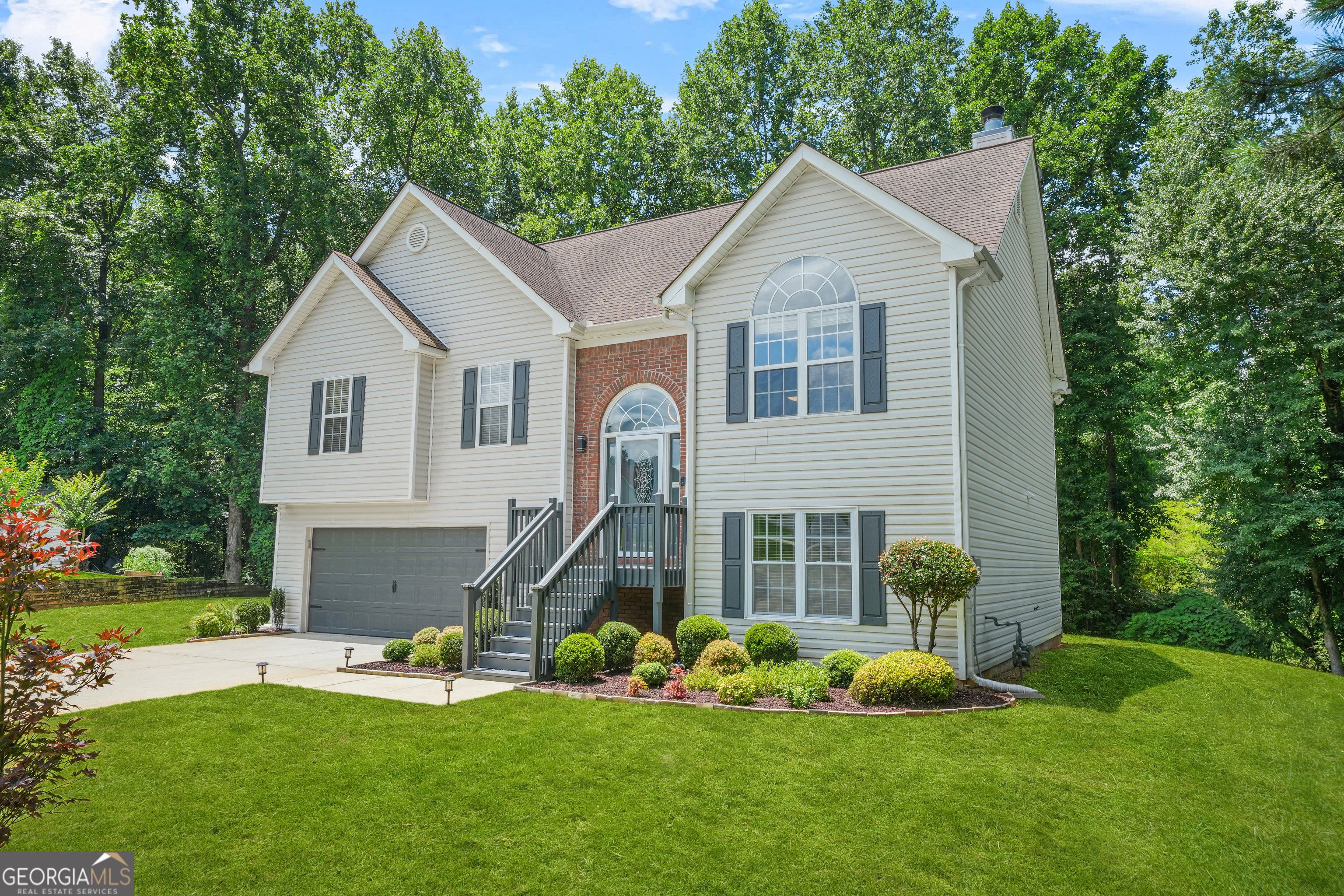 3927 Villager Way Property Photo 1