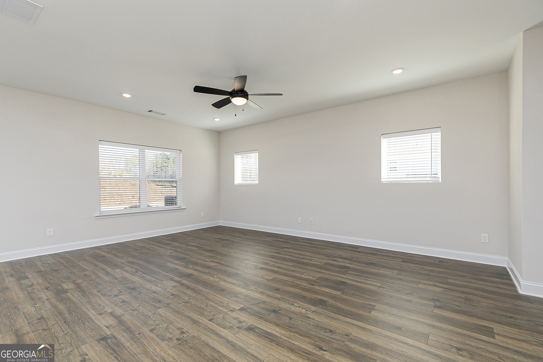 383 Cantrell Drive Property Photo 6