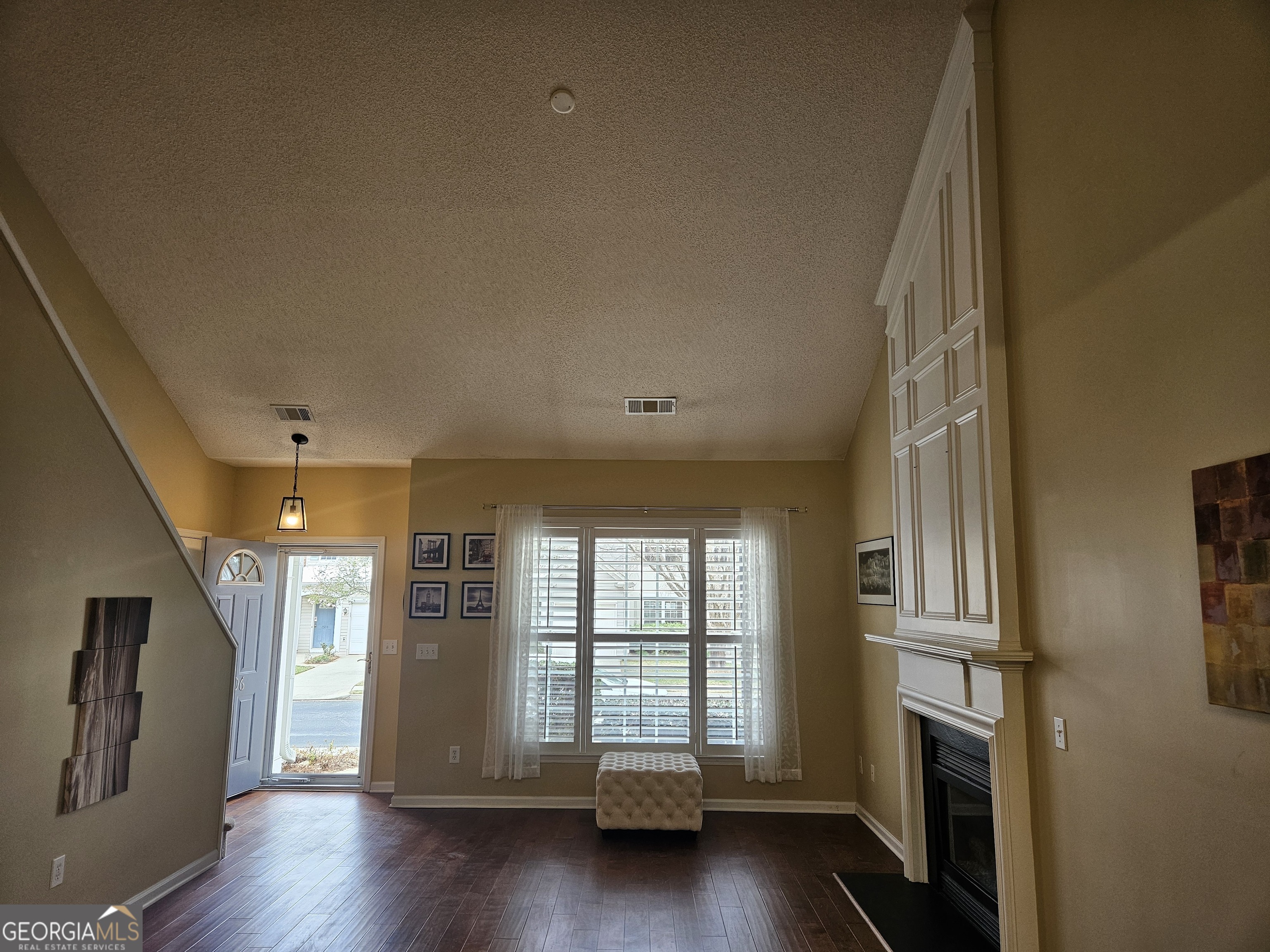 2606 Timbercreek Circle Property Photo 3