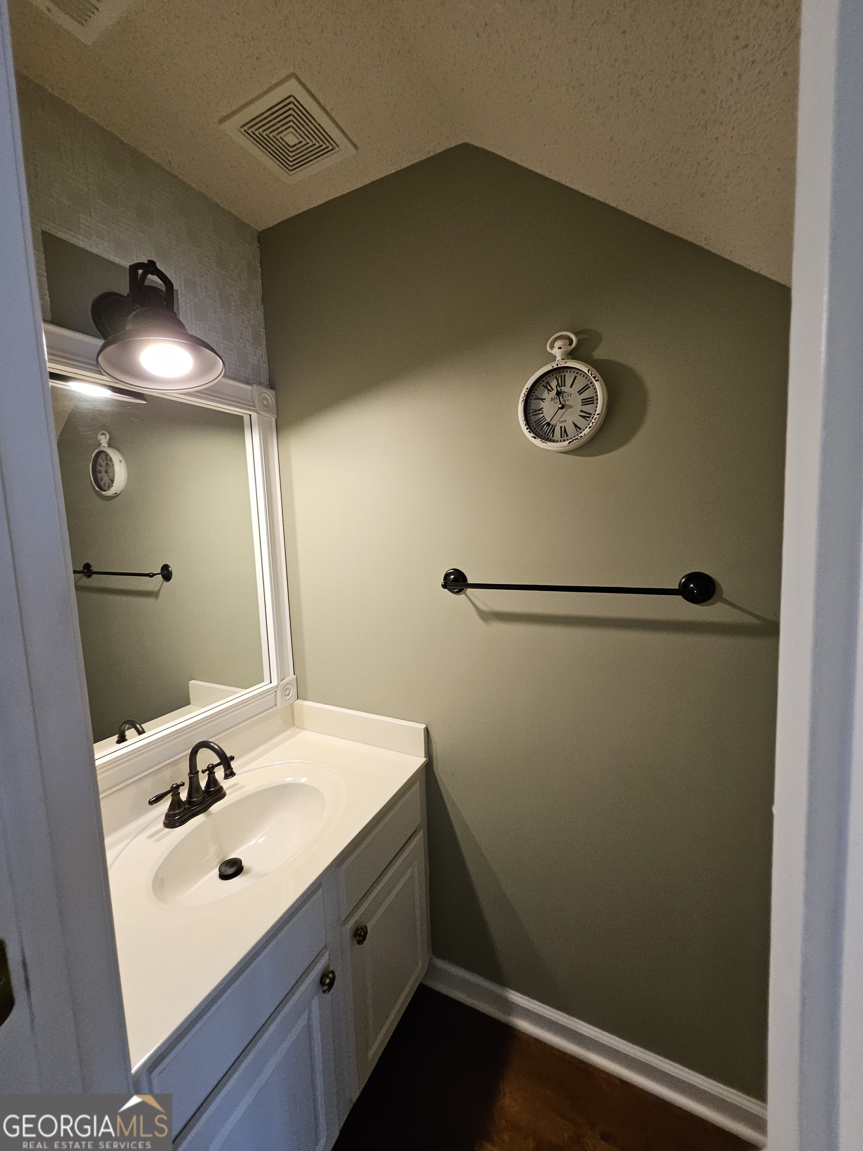 2606 Timbercreek Circle Property Photo 12