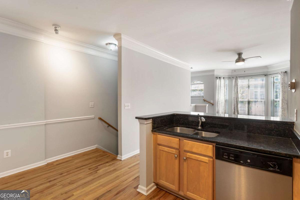 375 Highland Avenue Ne # 1011 Property Photo 12