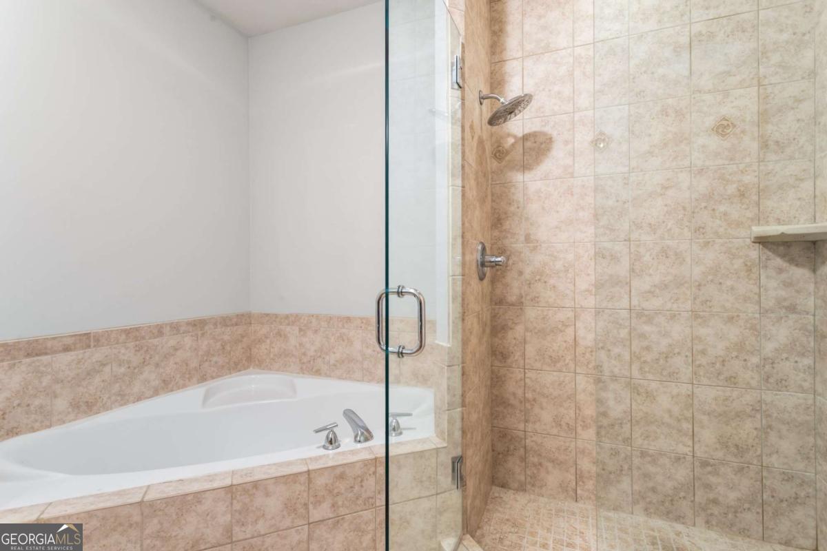 375 Highland Avenue Ne # 1011 Property Photo 27