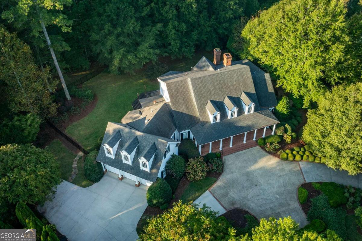 307 Meadowlands Drive Property Photo