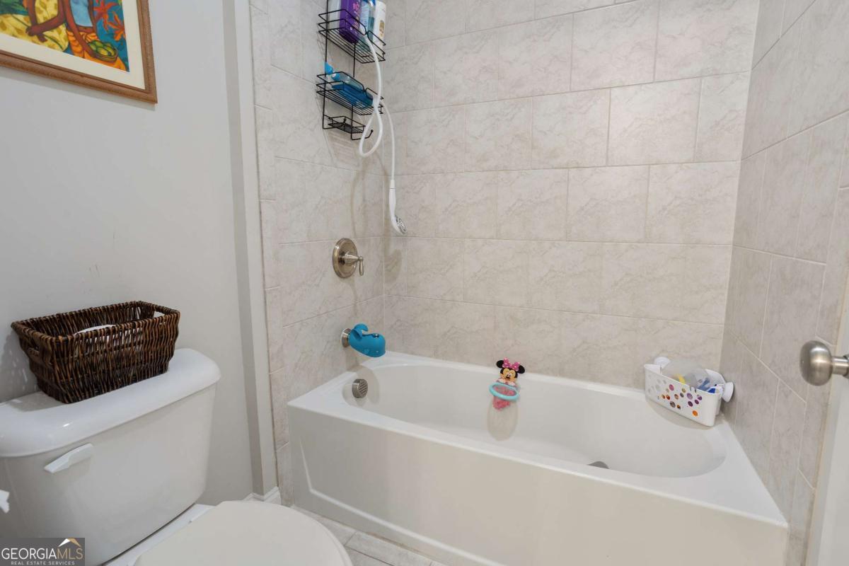 518 Coral Street Property Photo 27