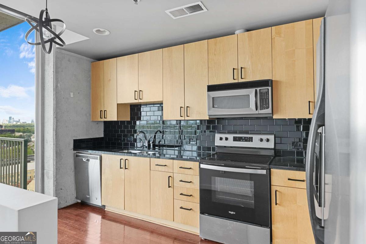361 17th Street Nw # 1708 Property Photo 11