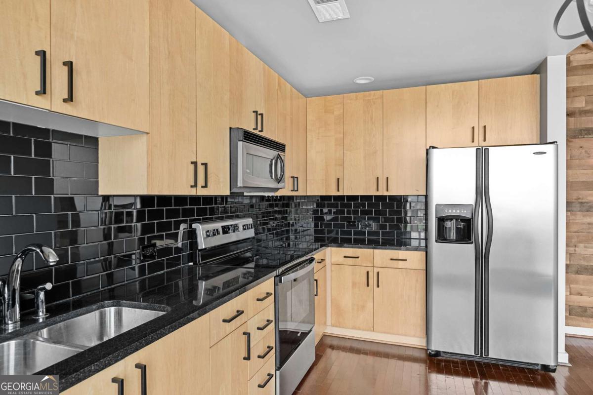 361 17th Street Nw # 1708 Property Photo 13