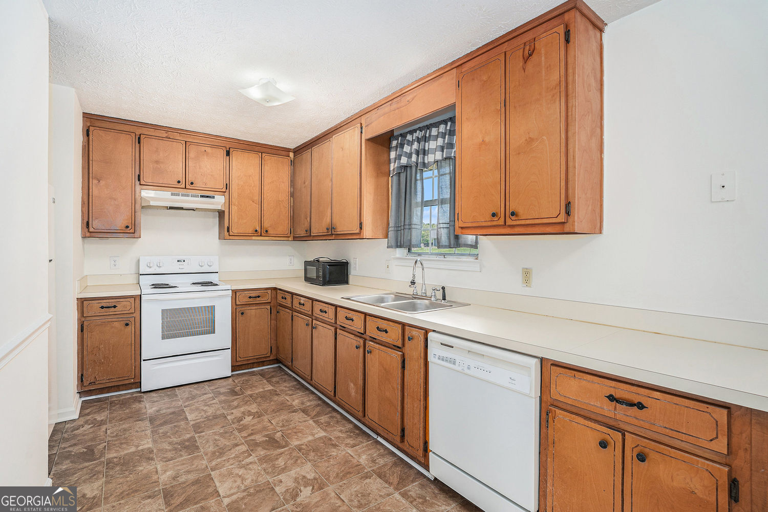 5794 Parks Road Property Photo 5