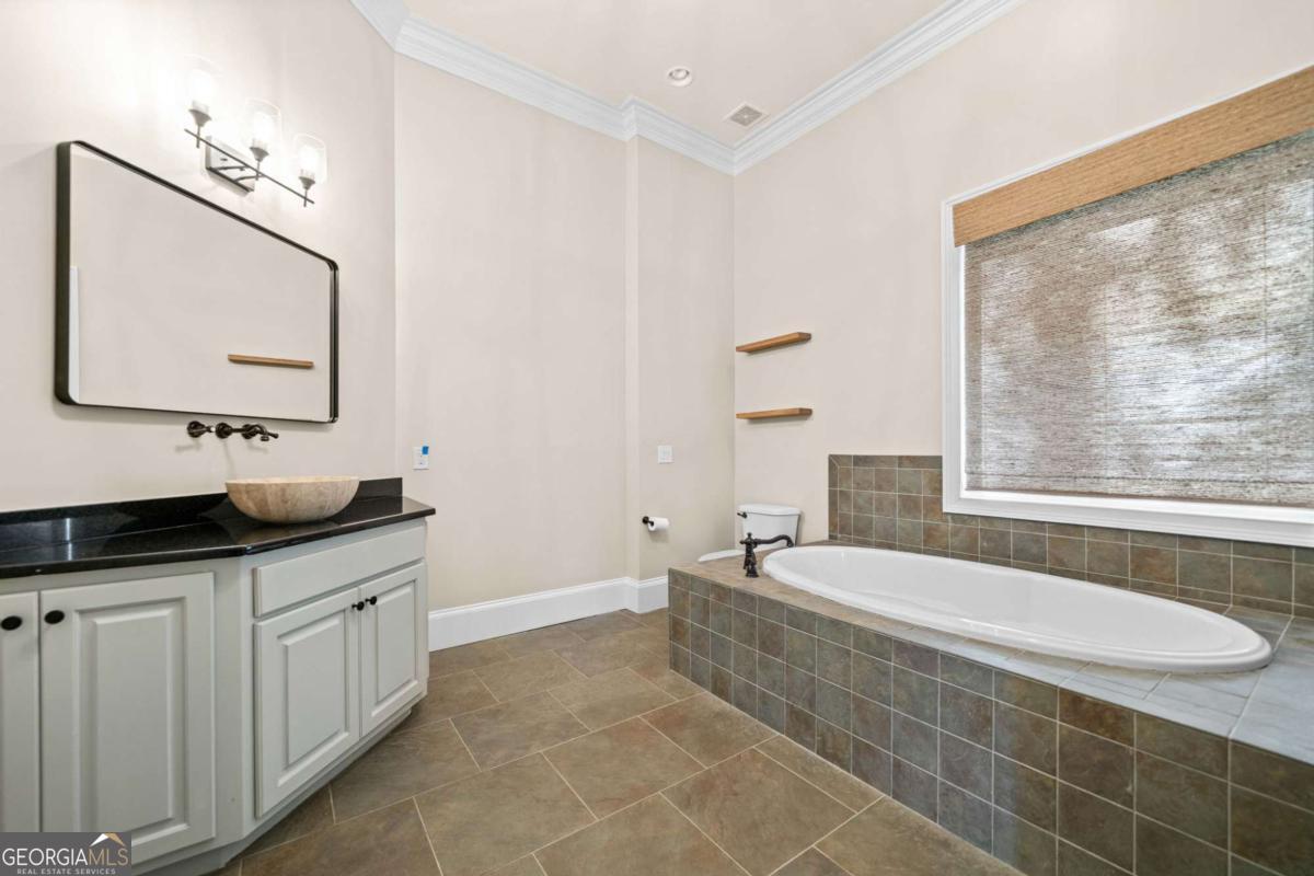 411 River Bluff Lane Property Photo 47
