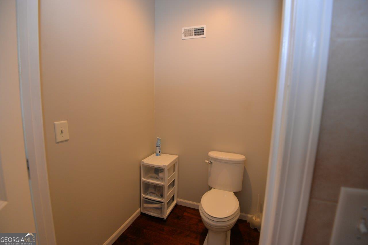 304 Anchor Pointe Drive Property Photo 11