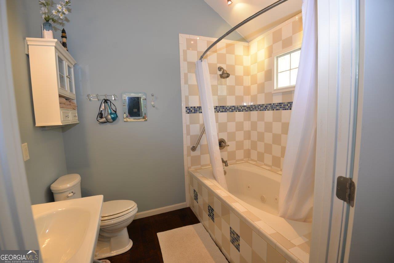 304 Anchor Pointe Drive Property Photo 15