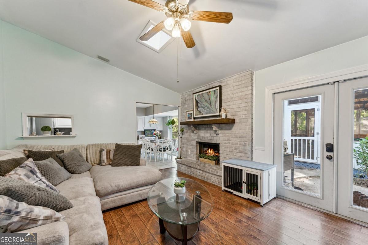 13 River Oaks Road Property Photo 8