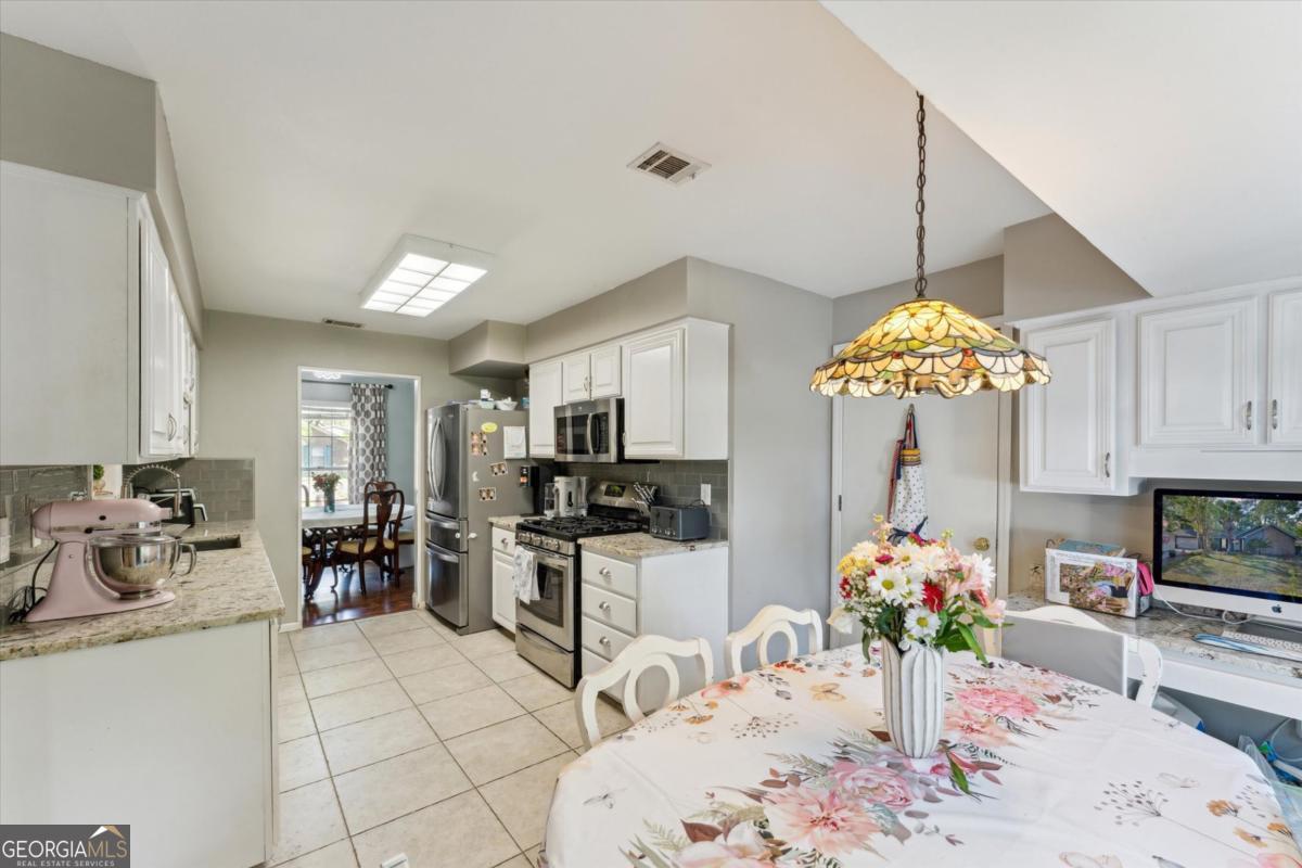 13 River Oaks Road Property Photo 23