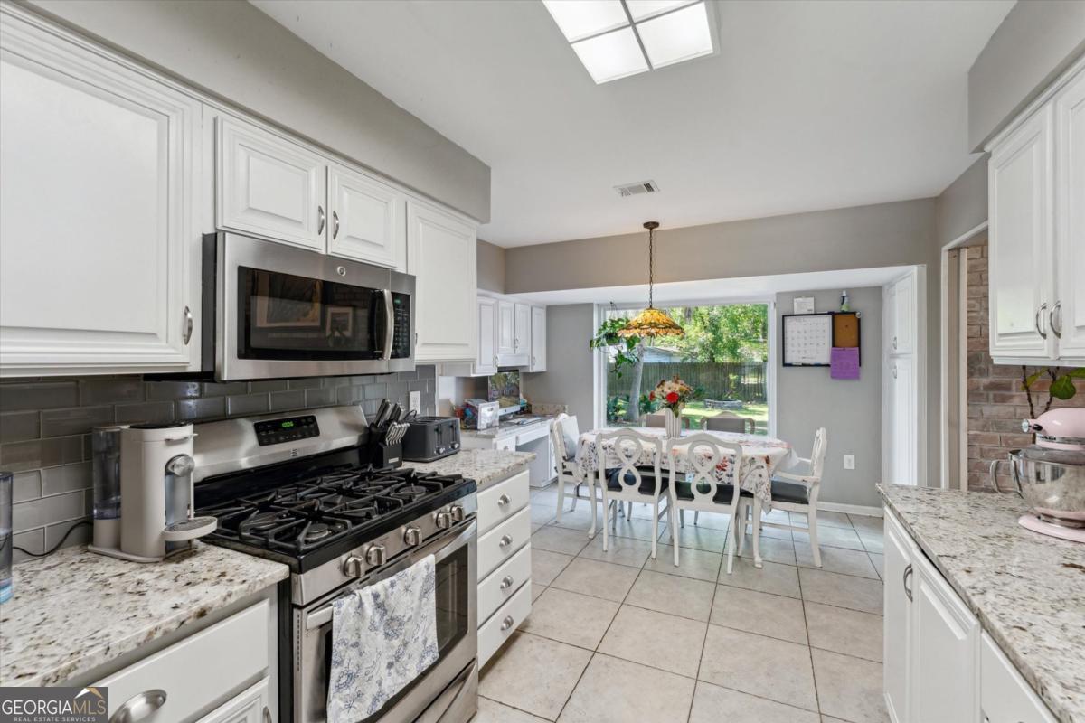 13 River Oaks Road Property Photo 28
