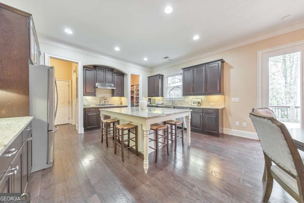 1438 Kings Park Drive Nw Property Photo 13