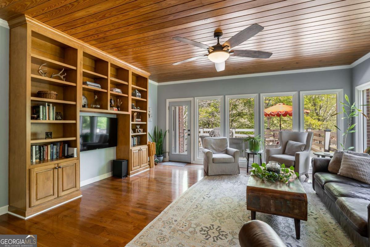 200 Sugar Mill Lane Property Photo 18