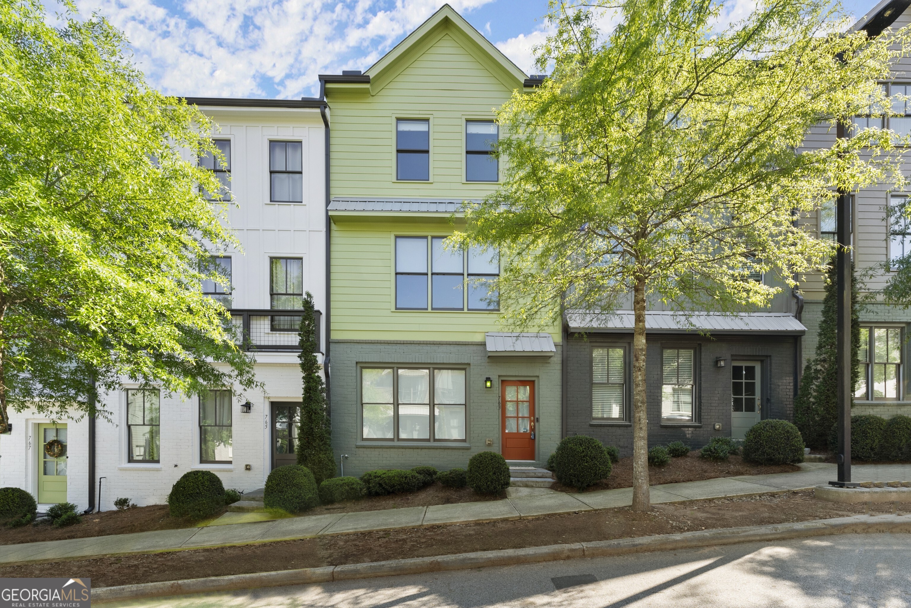 763 Hamilton Circle Se Property Photo 1