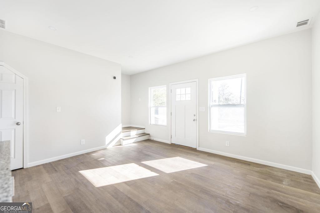1635 2nd Street Property Photo 7