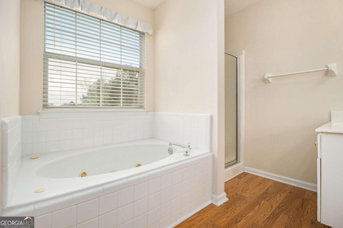6028 Connaught Drive Se Property Photo 18