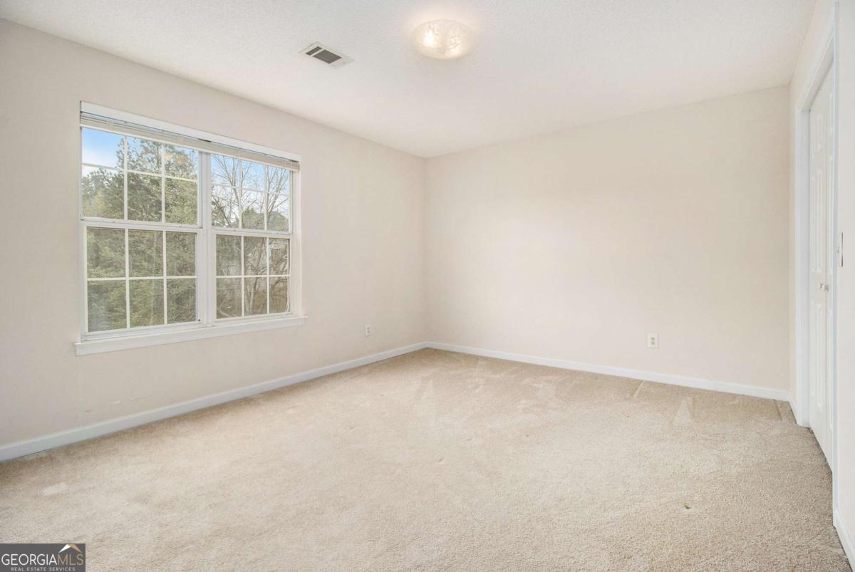 6028 Connaught Drive Se Property Photo 22