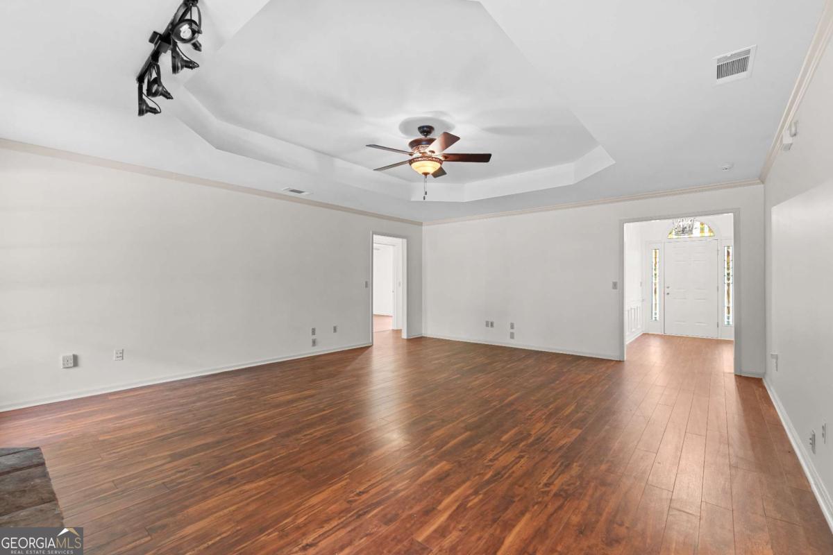 512 Fox Court Path Property Photo 4