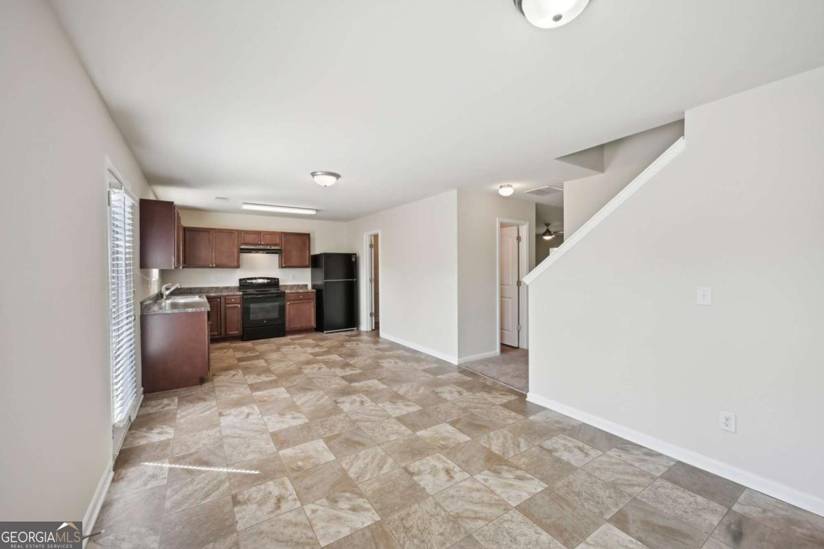5675 Laurel Ridge Circle Property Photo 14