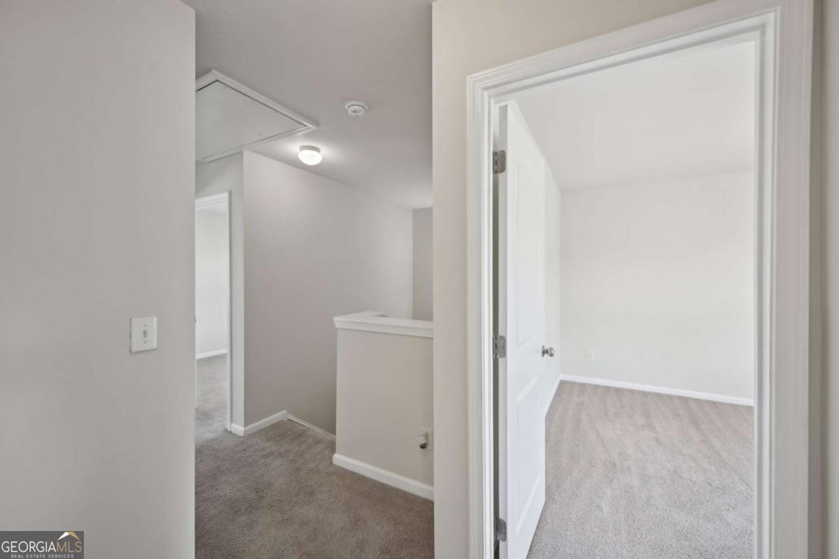 5675 Laurel Ridge Circle Property Photo 18