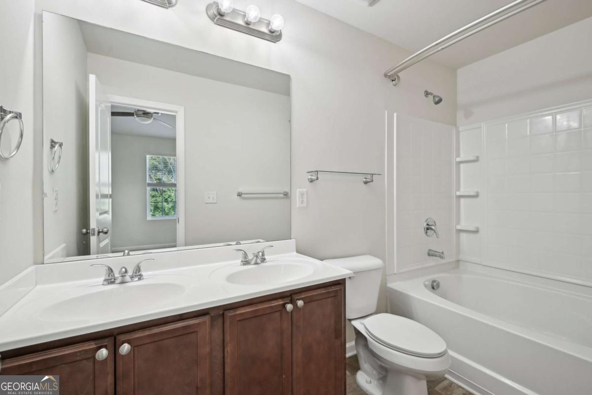 5675 Laurel Ridge Circle Property Photo 23