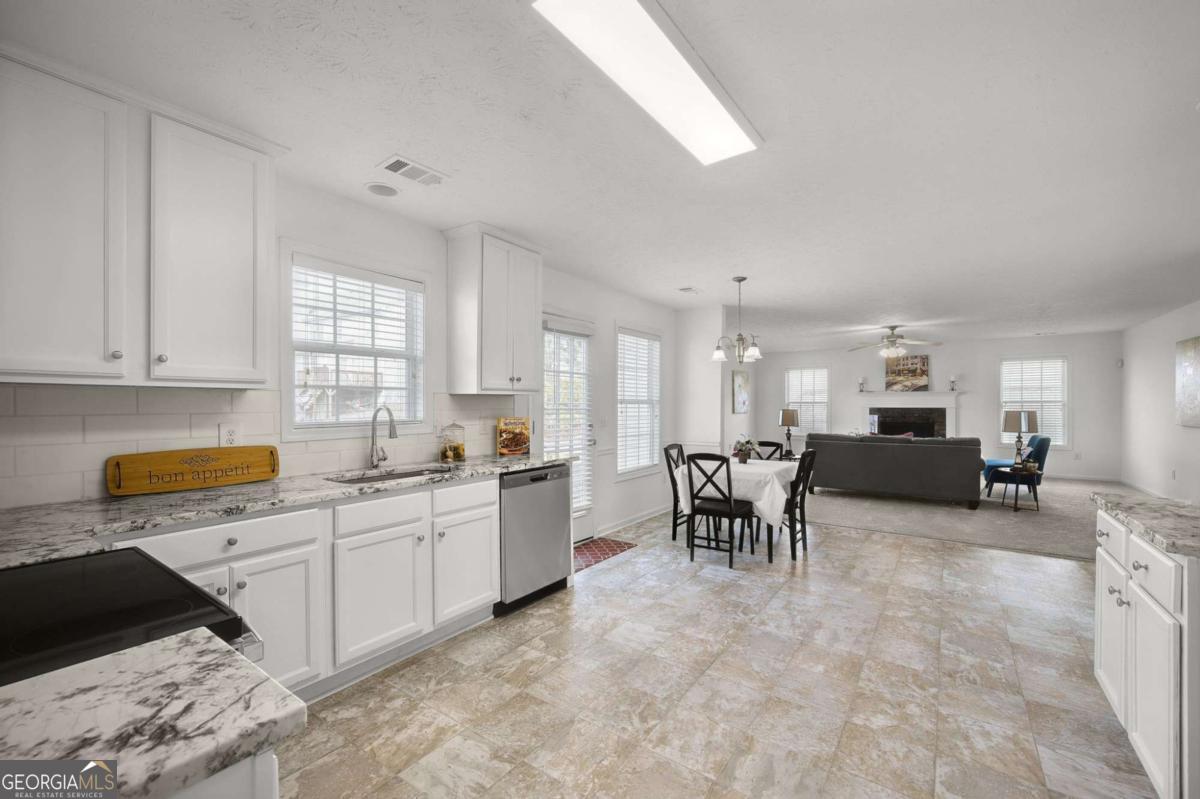 3426 Bridle Brook Drive Property Photo 17