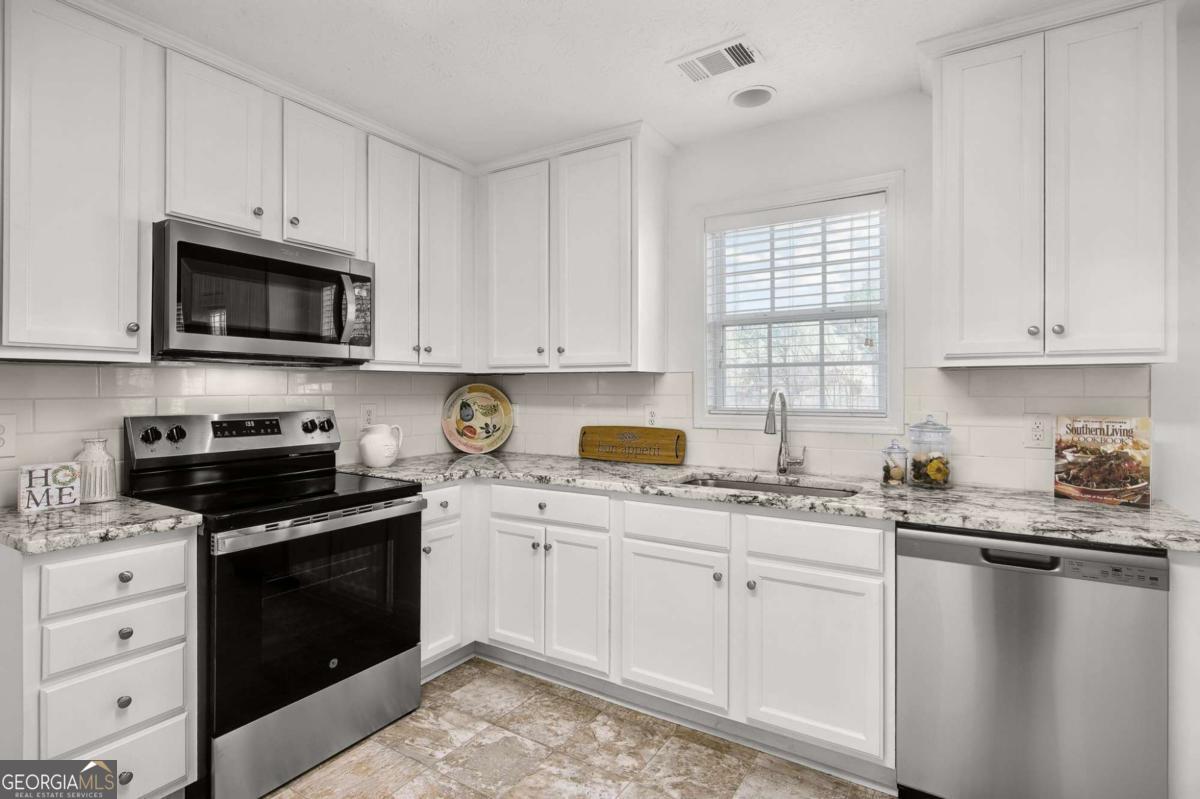 3426 Bridle Brook Drive Property Photo 20